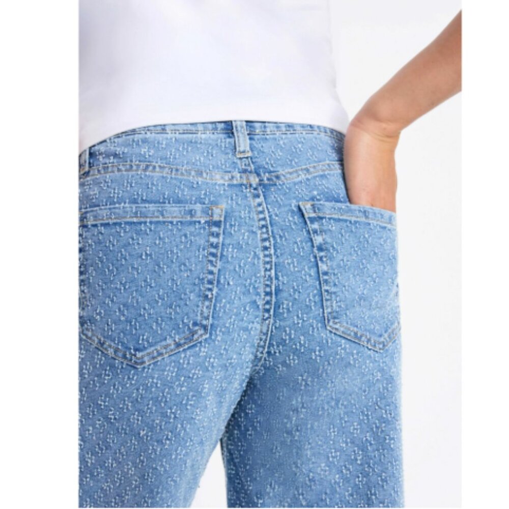 Time and Tru Women's High Rise Rhinestone Embroidered Wide Leg Jeans 14 - Picture 4 of 10